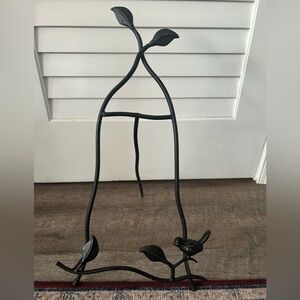 Elegant Black Metal Art Easel with bird accent